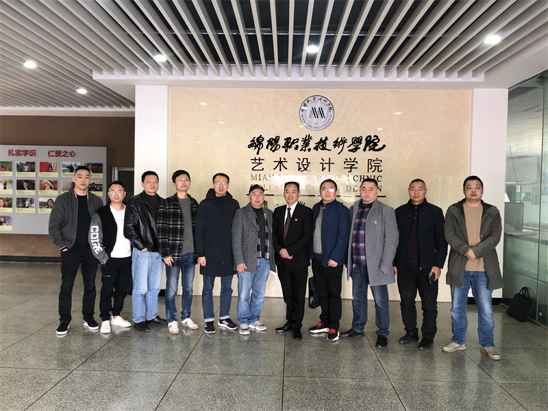 800涓撳鑰佸笀浠悇鎶掑繁瑙?png